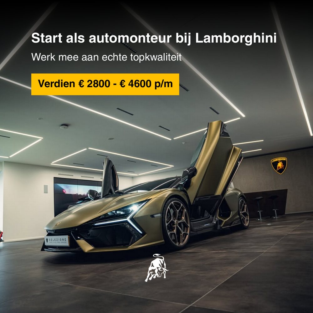 Advertentie B, feedformaat: gouden Lamborghini Revuelto in de showroom